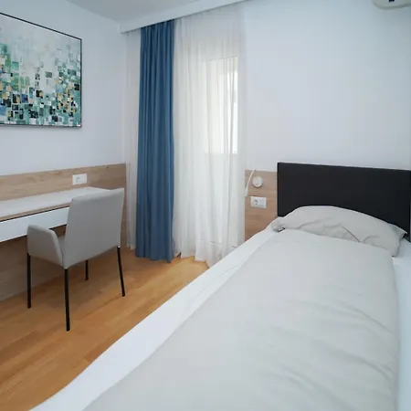 Apartmán Garden Palace Pool Deluxe Umag