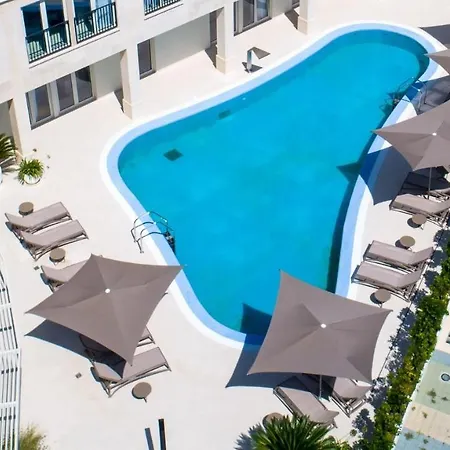 アパート Garden Palace Pool Deluxe ウマグ